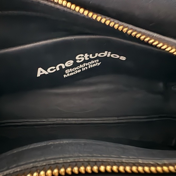 Acne Studios Musubi Shoulder Bag - Picture 11 of 14